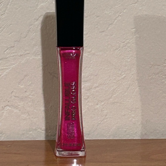 L’Oreal Paris Pink Infallible 8 Hour Hydrating Lip Gloss. Brand New. - Picture 4 of 5